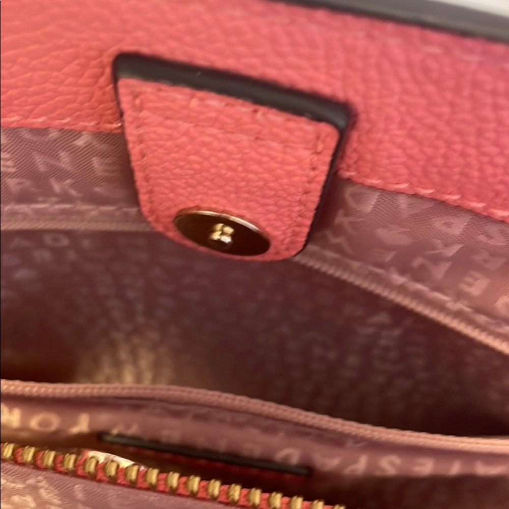 Kate Spade Coral Pink Evangeline Satchel with Structured Elegance - Picture 7 of 16
